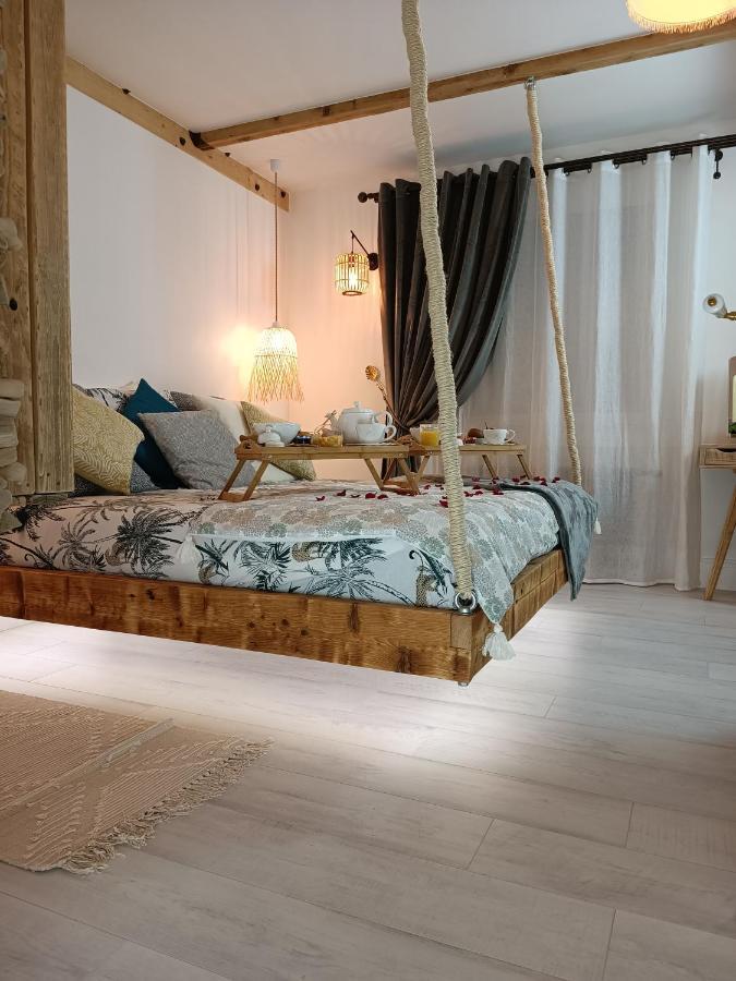 Le Maréchal Duplex - Appartement Cosy avec Baignoire spa Balnéo - CAEN hyper Centre Esterno foto