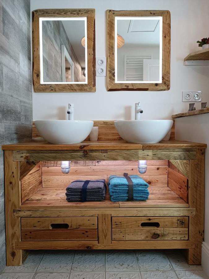 Le Maréchal Duplex - Appartement Cosy avec Baignoire spa Balnéo - CAEN hyper Centre Esterno foto