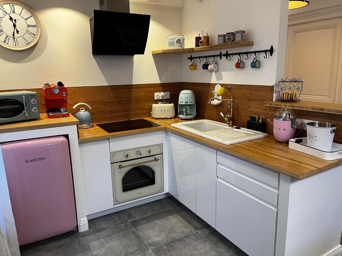 Le Maréchal Duplex - Appartement Cosy avec Baignoire spa Balnéo - CAEN hyper Centre Esterno foto