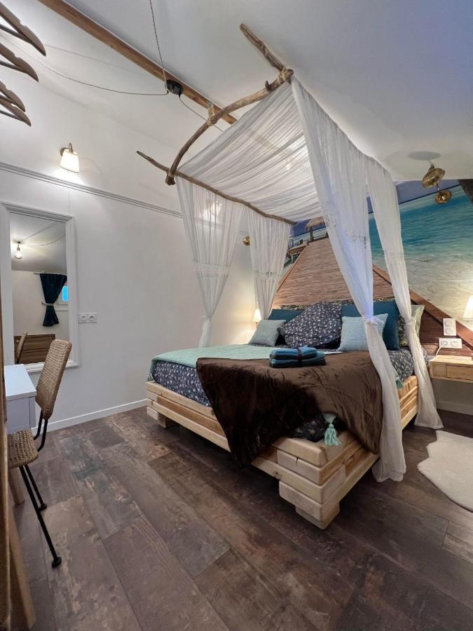 Le Maréchal Duplex - Appartement Cosy avec Baignoire spa Balnéo - CAEN hyper Centre Esterno foto