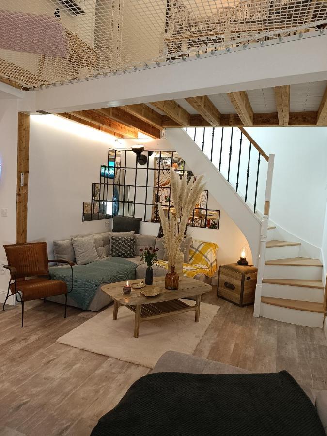 Le Maréchal Duplex - Appartement Cosy avec Baignoire spa Balnéo - CAEN hyper Centre Esterno foto